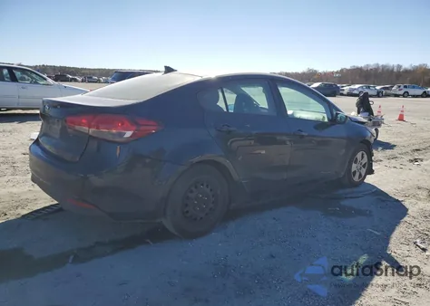 2017 Kia Forte Lx z USA, uszkodzony, nr VIN 3KPFL4A79HE068112